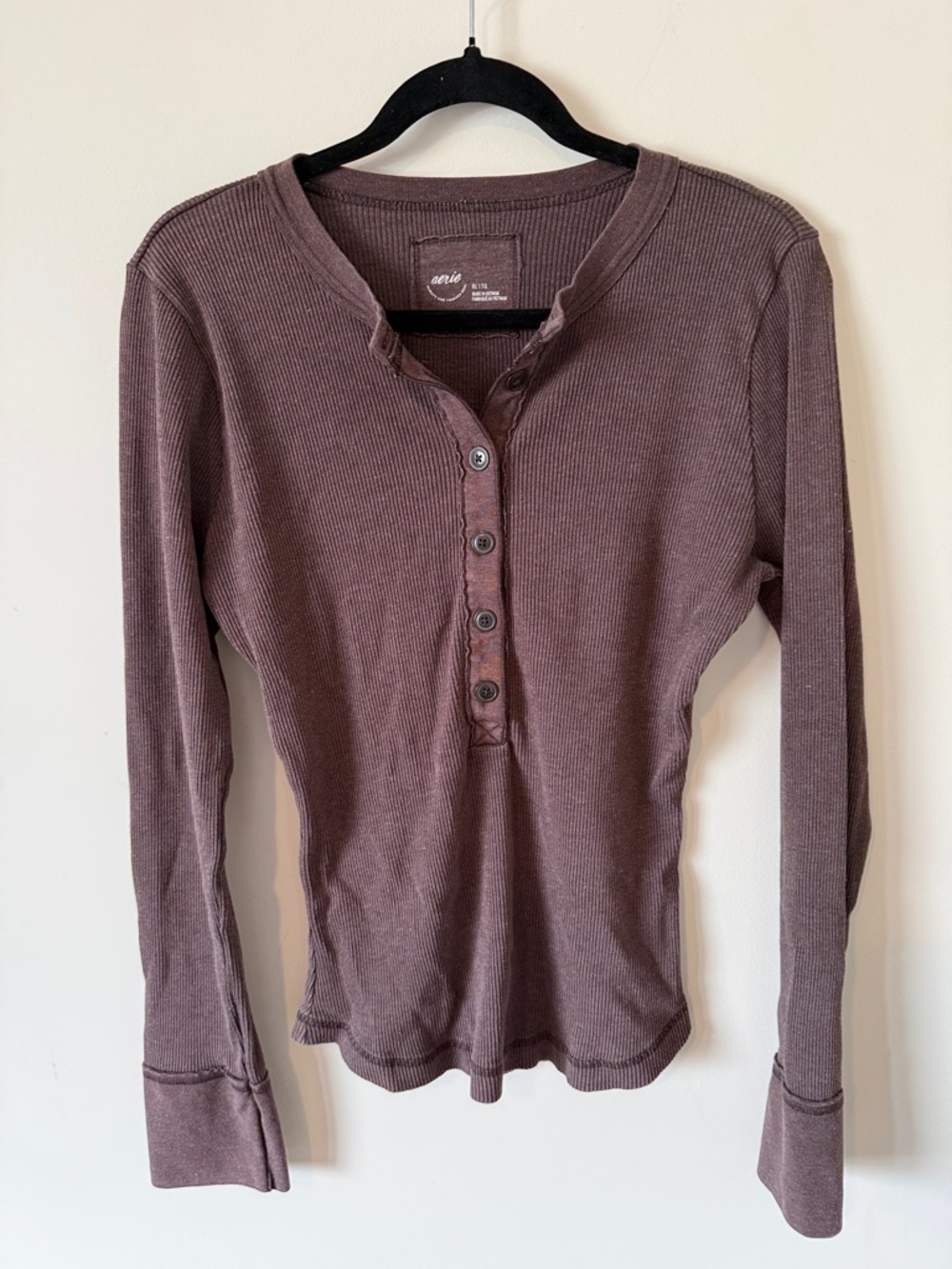 42. | aerie | Ribbed Henley Long Sleeve Top | XL